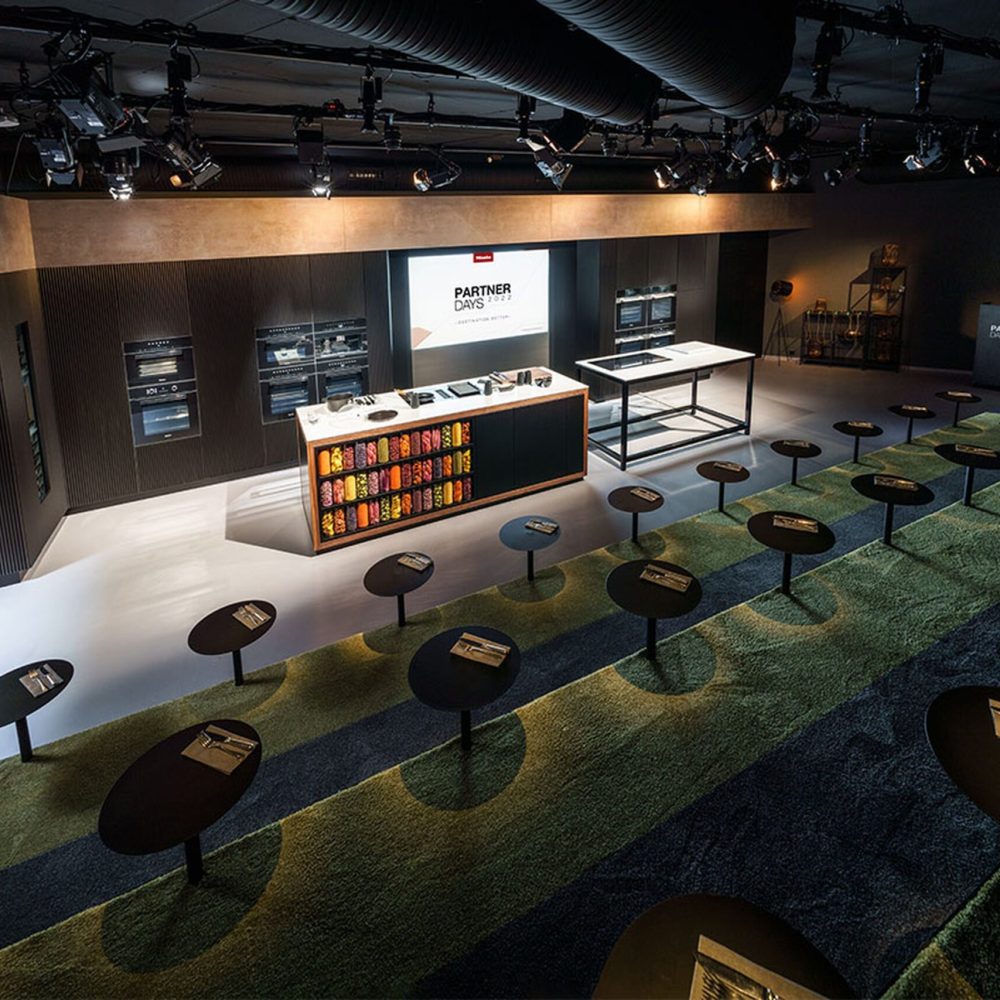 partnerday_rooms_noguests06-web.jpg__1500x1000.0_q85_HIGH_RESOLUTION_crop-smart_subsampling-2_upscale@2x