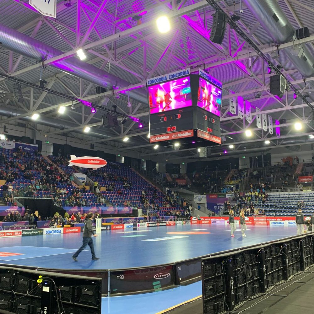 winkler-unihockey-superfinal-4.jpeg__1500x1000.0_q85_HIGH_RESOLUTION_crop-smart_subsampling-2_upscale@2x